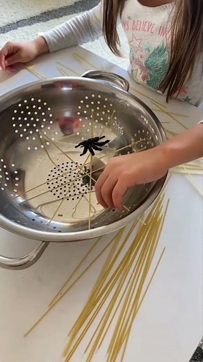 SPAGHETTI NOODLES KERPLUNK GAME🕸 - Montessori Activities
