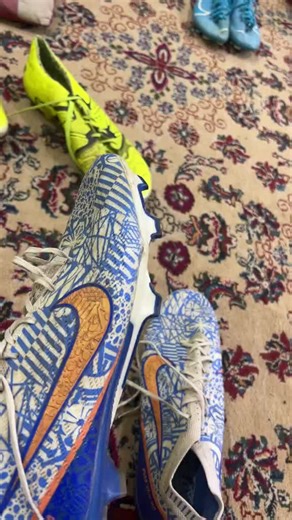 Explore the Features of Puma Airzoom Football Boots