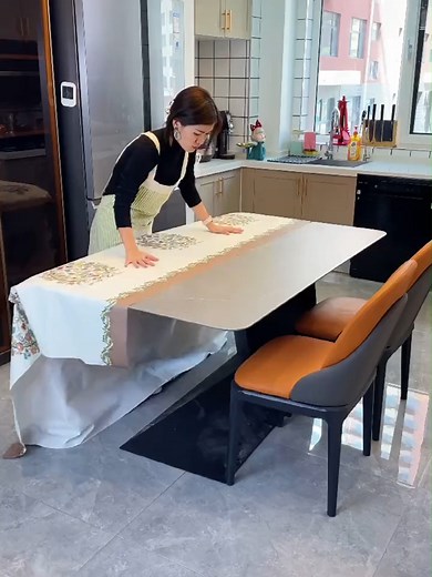 Mantel picnic cloth/tablecloth PVC waterproof stain proof outdoor tablecloth 4/6/8/10 seat