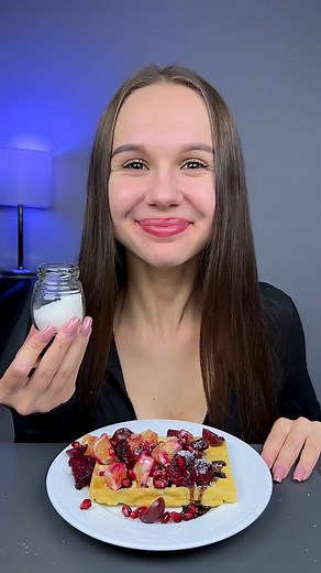 Making Waffles (without wasting) 👩_🍳🧇 #shorts #cooking #asmr #chocolate #bubblekate | BubbleKate