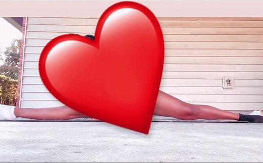 My shorts are too short, but I can kind of do a split now🥳 #fyp #foryoupage #flexible #flexibility #splits #yoga #stretching #viral #healthy #fitness