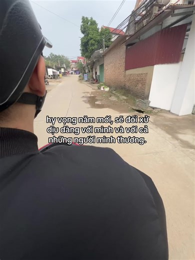 Video của Phe Overthinking🫀 (@buonvaicut09) với bản nhạc Bạn Đời - Karik & GDucky