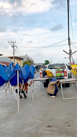 2.3M views · 25K reactions | Sayur segar serba 5000 depan Ruby Rarang buka jam 6 pagi sampai 9 pagi ,yuk langsung gas bunda  #semuaorangjangkauanluas #fbpro | Ichan Lombok | Facebook