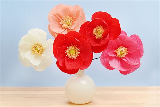 The PRETTIEST paper craft for Fall! https://onelittleproject.com/crepe-paper-poppies/ | One Little Project