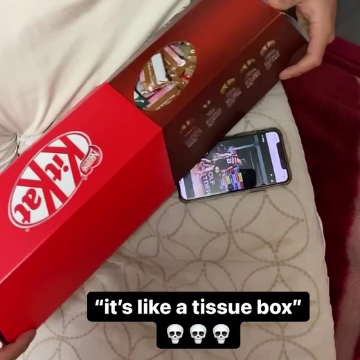 482 reactions · 150 shares | Special delivery for chocolate lovers everywhere! Try some of Japan's unique & tasty Kit Kat flavors all in one GIANT gift box! Get 80 pieces of Kit Kats and 11 flavors Explore Japan-exclusive items on Sugoi Mart with express delivery from Japan to your door. | Sugoi Mart | Facebook