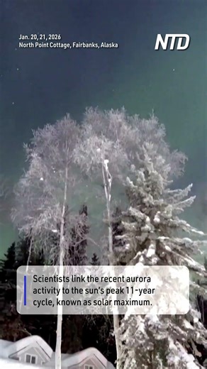 Timelapse Shows Aurora Lighting Up the Night Sky in Alaska