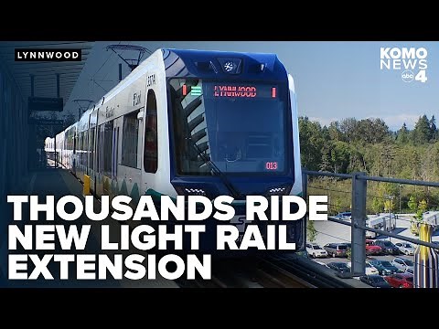 Lynnwood light rail extension sees thousands of riders during inaugural weekend