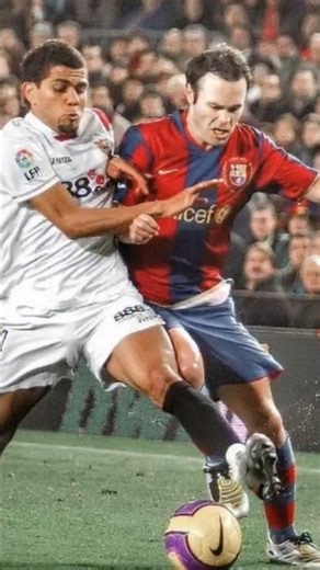 Andrés Iniesta Vs Dani Alves - FC Barcelona Vs Sevilla FC