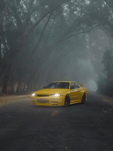 Exploring the Nissan Skyline GTR R34: The Racing Legend