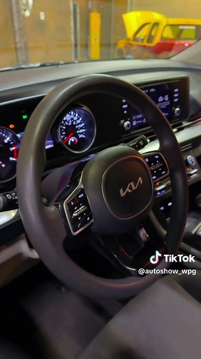 2022 Kia Carnival LX: Perfect Family Vehicle