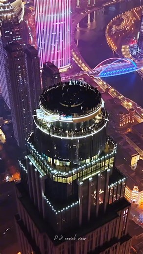TravellingaroundChina on Instagram: "Jinwan Yunding High-altitude Observation Deck is Tianjin‘s newest landmark and the first fully outdoor observation platform in the Beijing-Tianjin-Hebei region located at a height of 300 meters. Officially opened in December 2025, it offers a 360-degree, unobstructed panoramic view of the city."
