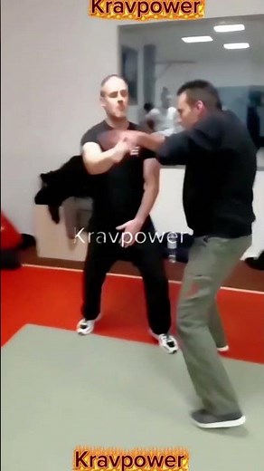 How to Block Punches in Seconds self defense Krav maga