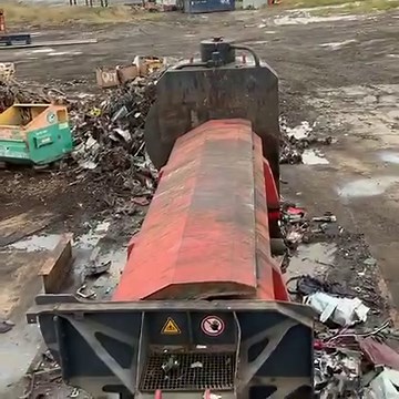 Prestige Auto & Metal Recycling in Houston, Texas baling cars using a Bateman Scrap Grapple & Copex 💪 Make sure to give them a follow for great scrap content! - - - - #batemangrapples #scraplife #fuchs #materialhandlingequipment #baling #autorecycling #metalrecycling #scraprecycling | Bateman Manufacturing