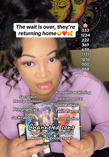 Ayee🤣🤭 #fabitheoracle #spiritualtok #spiritualtiktok #love #divinefeminine #divinemasculine #tarotreader #lovereading #tarot #tarotreading #twinflame #twinflamejourney #twinflamesigns #twinflameunion #soulmate #twinflameconnection #funny