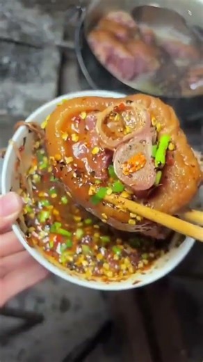 (#Cured Pork Trotter / Smoked Pig's Feet)