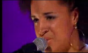 Лаура Изибор(Laura Izibor) - Killing Me Softly