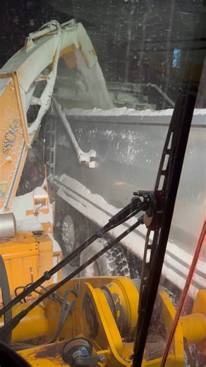 IMPORTANT PUBLIC NOTICE: SNOW EMERGENCY IN EFFECT ⚠️ ***UPDATE (January 28, 2026): This post has been updated since its original release to reflect our latest developments.*** Attention City of Poughkeepsie, the declared Snow Emergency has been extended. Please adhere to Snow Emergency Rules so that our Department of Public Works crews can clear the snow and ice, keeping our City safe. Under this declared emergency, you are advised to remove your vehicle from Snow Emergency Routes so that our DP