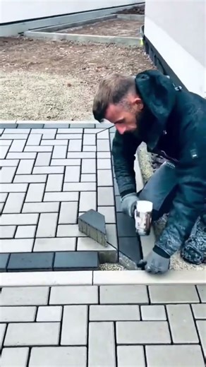 Expert Paving Stone Installation Professional Techniques for a Perfect Patio