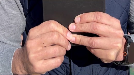 New logo aims to certify books written by humans instead of AI