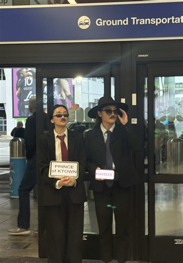 POV: you land exhausted and THIS is waiting for you ✈️ @natalielchu #pranks #airportprank #chauffeur #lax #airport