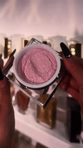 LuxuryG© on Instagram: "🩷🩷🩷🩷🩷🩷 Alien Kiss – Soft Glittery Pink Highlighter A soft pink highlighter with fine glitter for a radiant, luminous finish. Housed in a black flat jar, it applies smoothly on cheeks, eyes, lips, or collarbones, #makeup #alienhighlighter #glitter"