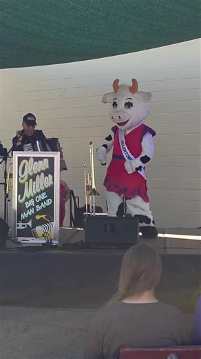 The Great Allentown Fair is alive with music tonight! 🎶 While Kane Brown and Kameron Marlowe light up the Grandstand, the party doesn't stop there. Moodonna is bringing her own flavor of fun over at Harvest Patio! Grab a drink, soak up the energy, and make tonight a night to remember at the Fair! ✨ kanebrown kameronmarlowe Banko Beverage Co. | The Great Allentown Fair