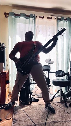Slow & Easy (bass cover) LISEZ LA DESCRIPTION ! READ THE DESCRIPTION !