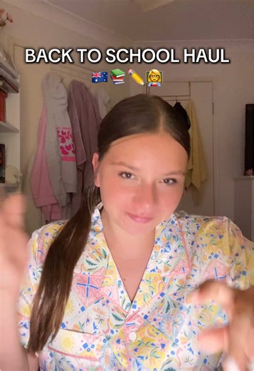BACK TO SKL HAUL 📚🇦🇺✏️#school #backtoschool #haul #fyp #foryoupage #trenf #funny #views #likes #viral #blowthisup #xyzbcafypシ #unlockmylikes #influencer @kmart australia @Officeworks @Nike @STAEDTLER