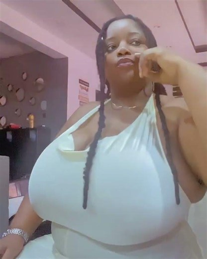 Meet the Busty Dee, Gorgeous instagram model and Celebrity. #busty #fashion #shorts .