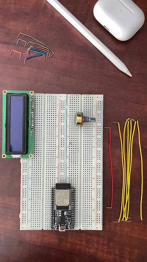 Hello World Using a ESP32 and a LCD. #arduino #esp32 #lcd #helloworld #fyp #fypシ #tiktok