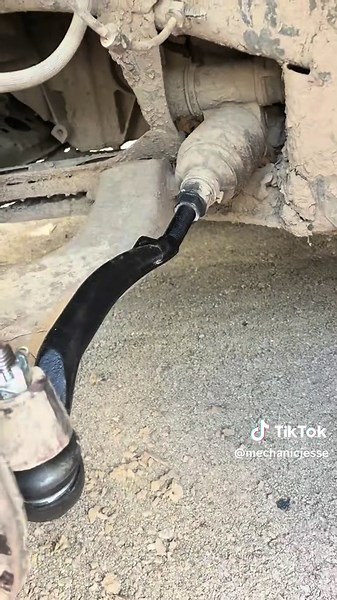 2003 Chevy Trailblazer Tire Rod Replacement