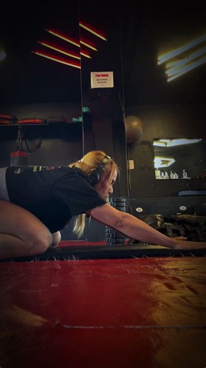 Mobilidade pré treino 💪🏻 #treinofeminino #bodybuildingbrasil #brasilfisiculturismoefitness