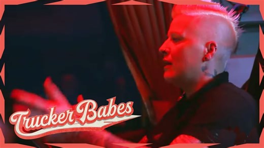 Ausraster am Morgen: Andere Fahrer rauben Jana die Nerven | Trucker Babes | kabel eins #truckerin #truckerbabes #fahrer #lkwfahrer #fahrerein | Trucker Babes
