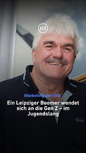 Cool oder cringe? 🤓 Die Leipziger Verkehrsbetriebe wirbt für das Bildungsticket mit einem 60-jährigen Mitarbeiter, der im Gen-Z-Sprech redet 🚋. Was haltet ihr von der Strategie? Mehr zu Frank Struck und seinem Job erfahrt ihr auf lvz.de. #Leipzig #Sachsen #ÖPNV #GenZ #Boomer | LVZ Leipziger Volkszeitung
