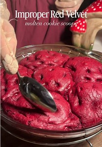 The fairy baked these red velvet cookies improperly. On purpose. The full red velvet cookies recipe is in the tiktok 🍫🍪 #viralvideos #redvelvet #asmrfood #cookies #tarif