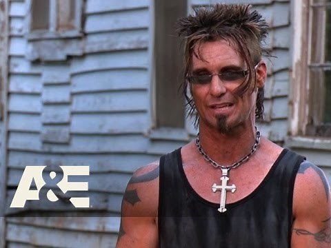 Billy the Exterminator: Red Wasps | A&E