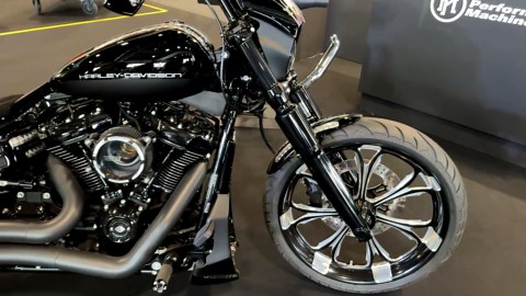15 Best Looking Harley Davidson Cruiser Motorcycles For 2025-2026! V Rod, Breakout, Fat Boy
