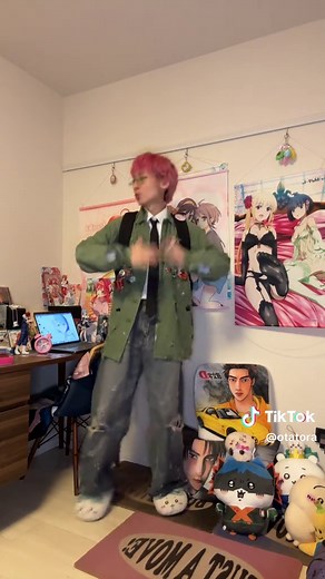 Candy Candy Dance Tutorial with Kyary Pamyu Pamyu