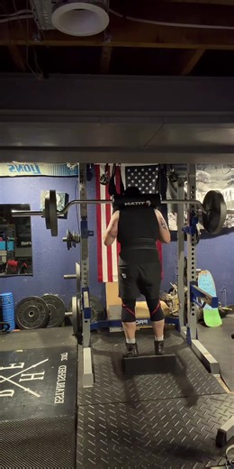 1st Leg Day of the Week. Program: GVS - Ravage. 1st set of SSB Heel Elevated Squats. #livehighlights #tiktoklive #peteyusa #wegoonwalks #legday