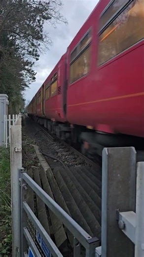 British Rail’s Commuter Kings: The Class 450 and 377 "Electrostar"