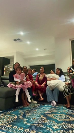 Please check another video for full dance ❤️❤️❤️thank you for wayching 🥰🥰#aayobandipur #fulpativakeramanakamana #manakamana #nepalisong #sreekrishnashrestha❤️