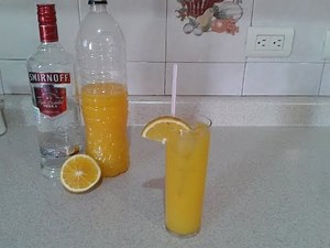 screwdriver or screwdriver drink with vodka easy and fast
