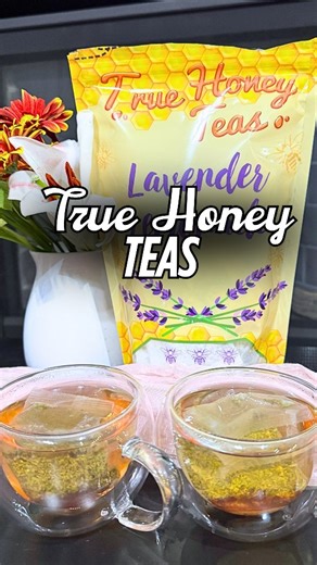 🍯✨ Discover your new favorite blend and taste how real honey and botanicals make every cup unforgettable. Find True Honey Teas online, in stores, or at one of their 900 events a year! Sharing samples, smiles and sips of pure comfort. @truehoneyteas | TravelsofJana