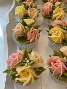 Jane Taylor - Taylor Made Cake Courses on Reels