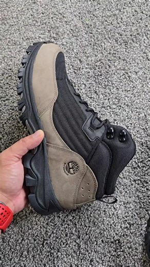 🥾 Timberland Mt. Maddsen Mid Waterproof Hiking Boot – Black & Grey Adventure meets durability in this all-season Timberland favorite. The Mt. Maddsen Mid Waterproof Boot is built to handle rugged trails and city streets alike. With waterproof protection, premium leather, and anti-fatigue cushioning, it’s designed for all-day comfort in any weather. 🎁 A must-have for outdoor lovers — tough, stylish, and one of the best gifts ever for this holiday season. Ready for every step of the journey! #Ti