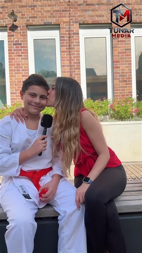 Tunar Media on Instagram: "👩‍👦 Mutter–Sohn Talk! Klingen unsere Stimmen wirklich gleich? 😅 👇 Schreibt es in die Kommentare – wir sind gespannt! #Familie #tunarmedia #tunarmediafamilie #tunarmediamutter #berlin"