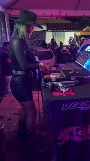 Aow Brutos on Instagram: "Assista até o final pra você ver nossa cavalgada e o piseiro de verdade, completo! . . . . . #piseiro #cavalgada #comitiva #festa #forró"