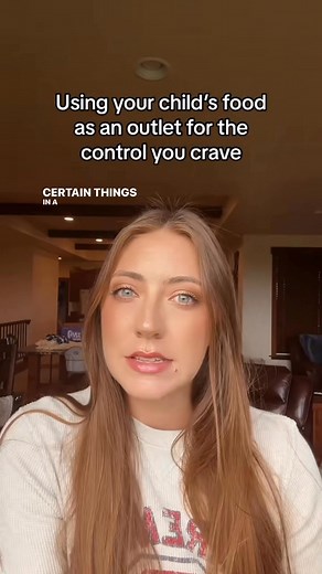 8.4K views · 164 reactions | Parents that are overly controlling with food always have kids hiding things or binging on things when their parents aren’t around…. We’ve all seen these kids at a birthday party hoarding the good stuff. Some of us have also been the kid going wild at a function (younger me drinking 4 Dr.Peppers back to back when their was a cooler of soda at a party)  #controlling #parents #food #fblifestyle | Menzie Menzennial | Facebook