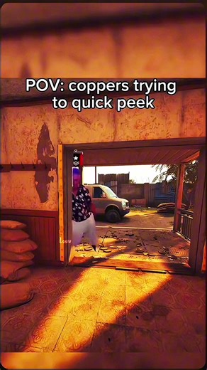 Quick Peek Techniques in Rainbow Six Siege Gameplay