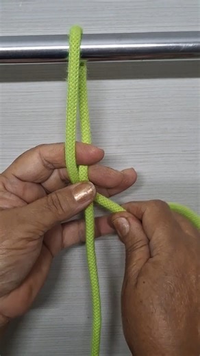 How to tie a string to a hook 🪢😄 #knot #diyrope #gtknot #ropecrafts #diy